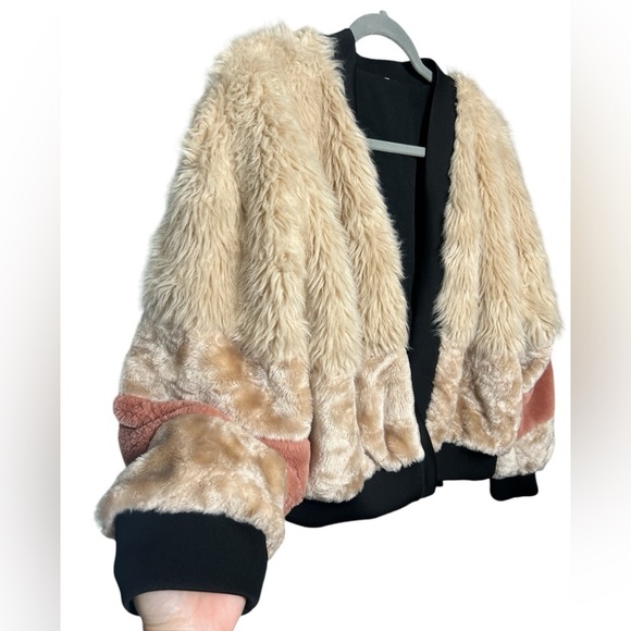 YFB Young Fabulous & Broke Faux Fur Pink Beige Fuzzy Paris Open Front Jacket - Picture 4 of 6
